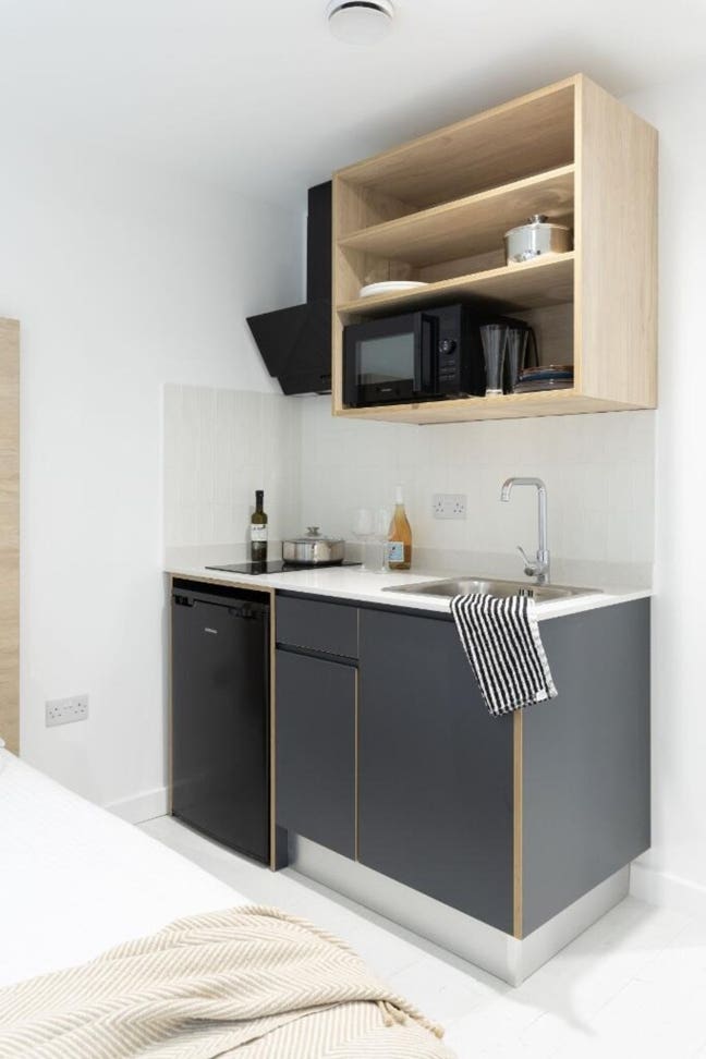 Brend New Studio in Canary Wharf Area- Book a View Main Photo