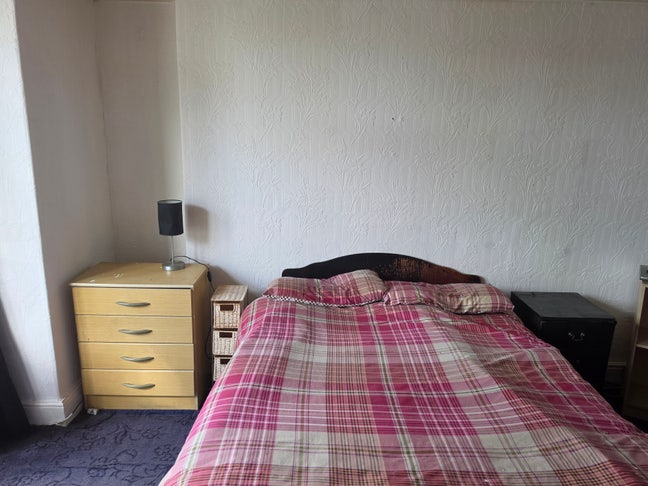 Room to let in a cosy home Photos too come soon Main Photo