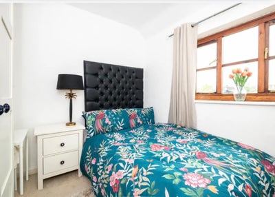 Rent Double Room in Stunning House in Twickenham  Main Photo