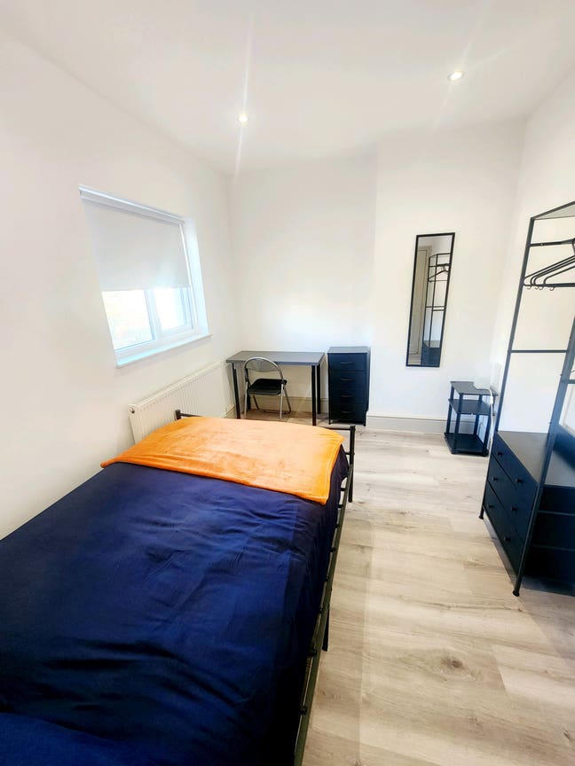  Double Room in Refurbished House Tottenham N17 Main Photo