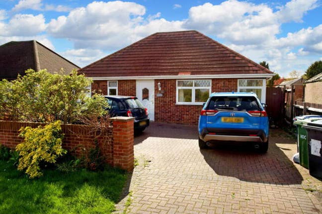 3-Bedroom Bungalow Perfect for a Family Main Photo