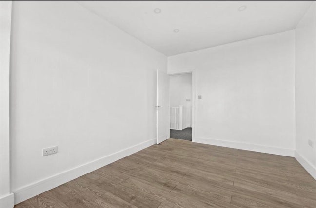 Double Bedroom Available for Rent  Main Photo