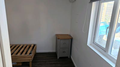 Studio Flat Main Photo