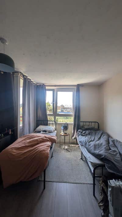 Twin Room available next to All Saint  Main Photo