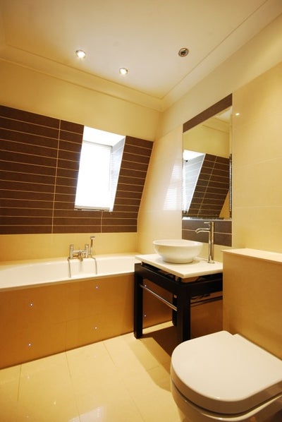 Modern room with private bathroom Main Photo
