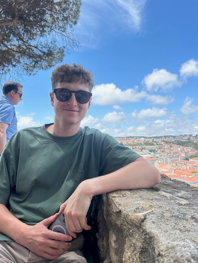 22yo Graduate Looking for a Room Main Photo