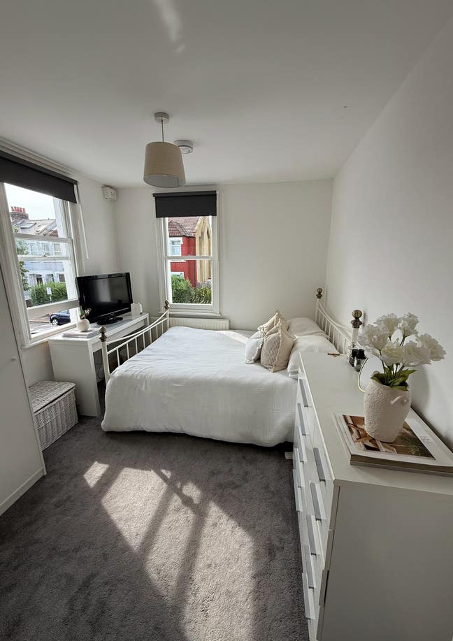 Cute room in spacious Tooting house share  Main Photo