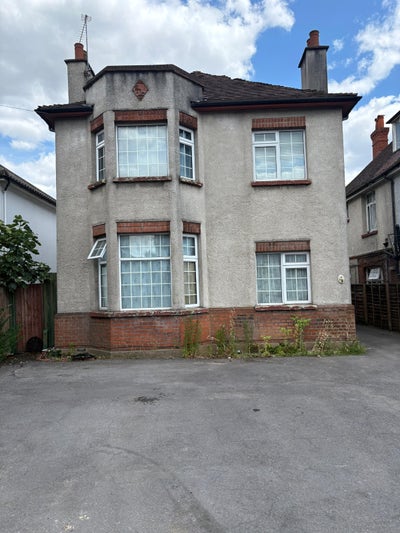 Brand New Luxury Co-Living House|Slough Town Centr Main Photo