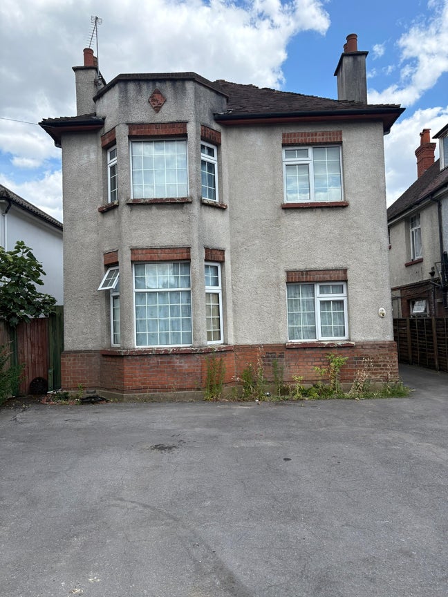 Brand New Luxury Co-Living House|Slough Town Centr Main Photo