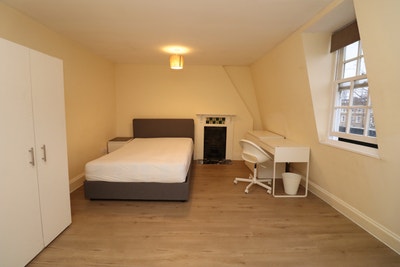 Spacious Flat Minutes from Liverpool Street Main Photo