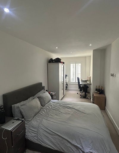 Double room in modern flat Fulham  Main Photo