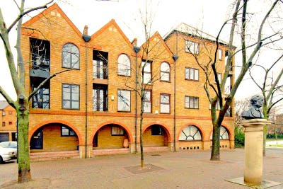 Large double room with amazing views Main Photo