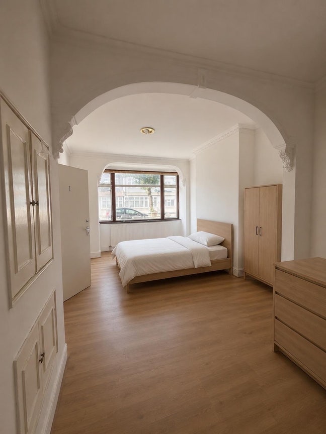 Refurbished 5Ensuite&2Studio in Ilford  Main Photo