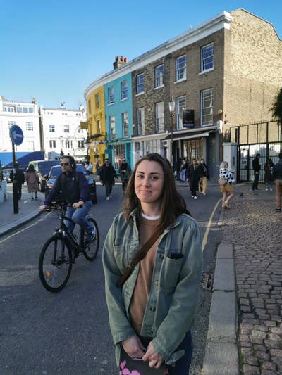 Professional Female seeks a double room Main Photo