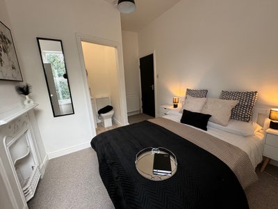 ✨Ensuite room to rent -Modern + newly renovated✨ Main Photo