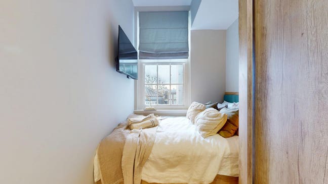 Luxury Studio in Chelsea Main Photo