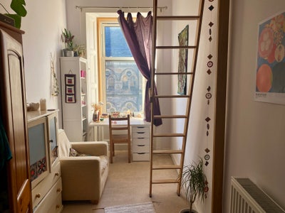 Beautiful double room in Bruntsfield flat Main Photo