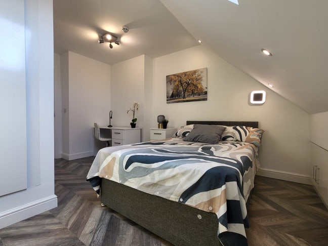 12 Bed WOW Factor 🏡 Main Photo