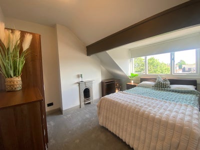 Stunning New Refurishment Available Now B14 Main Photo
