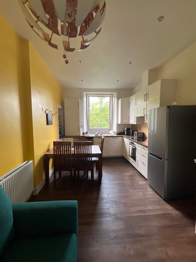 Lovely spacious double bedroom in Ardmillon/Dalry Main Photo