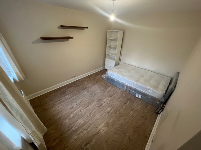 Double Room - Only sharing with one lodger Main Photo
