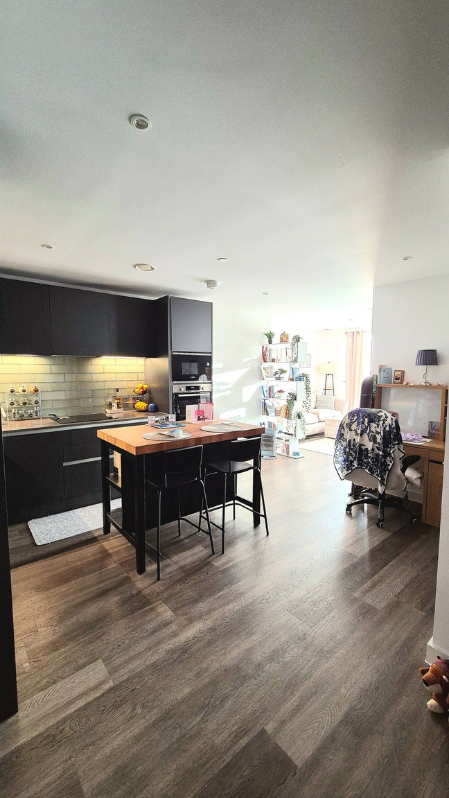 1 bed Flat in Media City |Bills inc.| June-August Main Photo