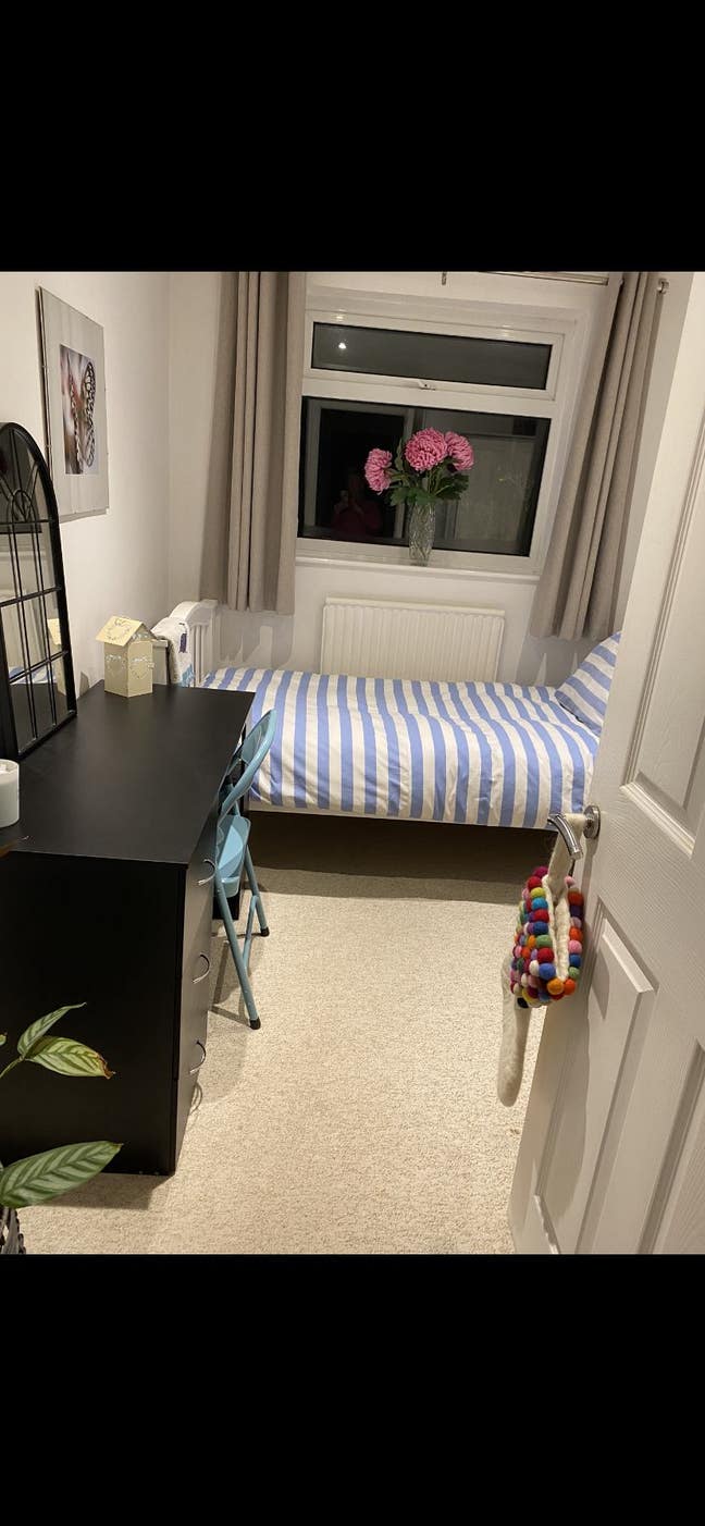 Single room - bills included. Main Photo