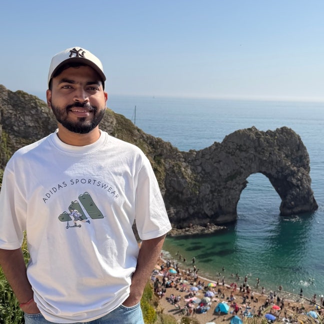 Professional Male seeks a single or double room Main Photo