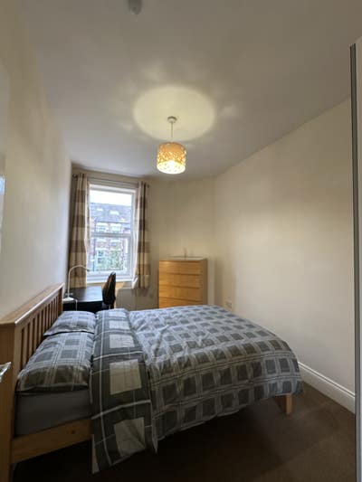 Prof room available in Sandyford 3 bed flat &pound;555pm Main Photo