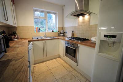 2 rooms available  Main Photo