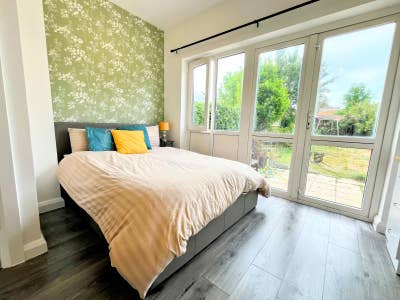 Brand new double ensuite rooms with garden Main Photo