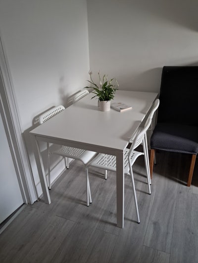 Beautiful Double Room available in E14. Main Photo