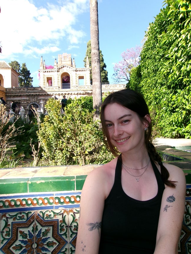 Looking for a double room for a PhD student Main Photo