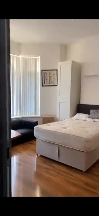 Double Bed Room House Shared Available Now!!! Main Photo