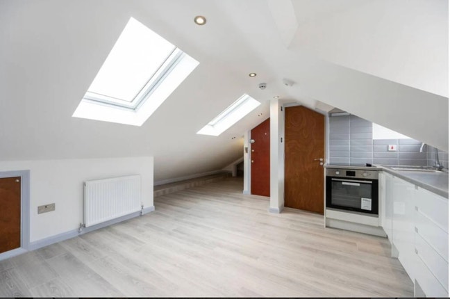 Self contained studio flat Main Photo