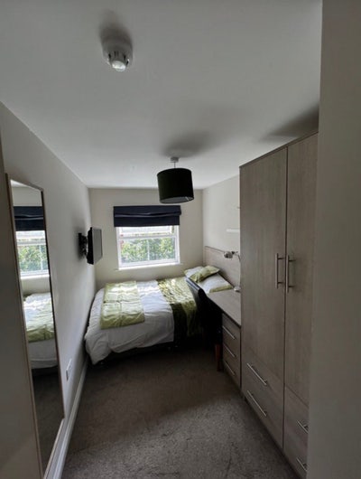 Spacious Ensuite Double Room in Shinfield, RG2 Main Photo