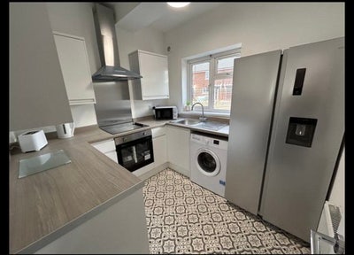Central Mansfield - En-Suite Room, All Bills Inc! Main Photo