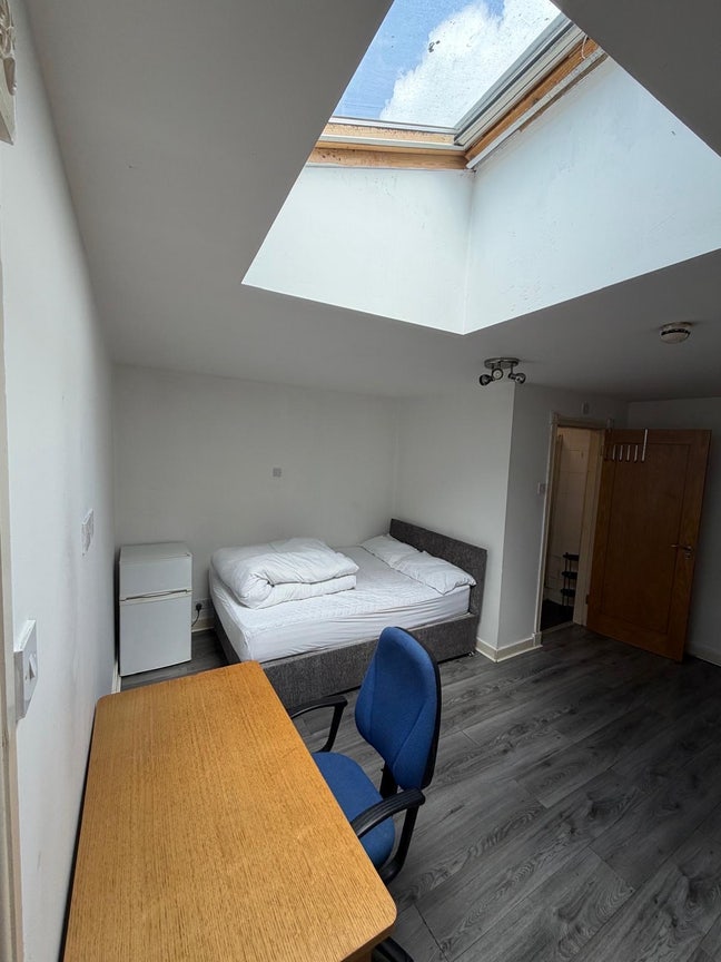 Double En-suite ROOM Main Photo