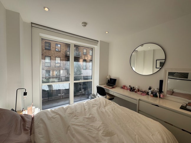 Ensuite room with private balcony  Main Photo