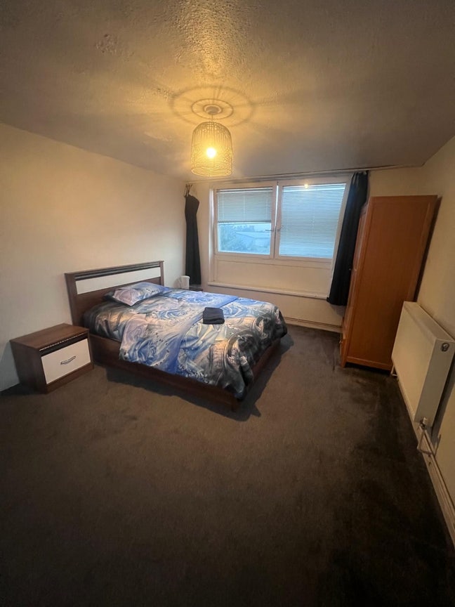 King Size Very Spacious Room. Main Photo