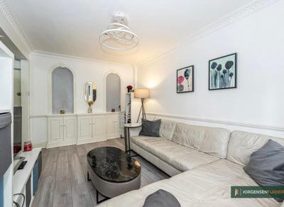 Beautiful flat in Art Deco building  Main Photo