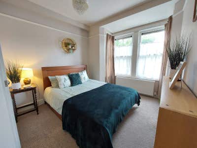 Modern, Clean En-Suite in Tottenham N17 Main Photo