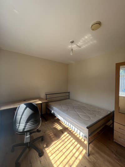 Furnished Room | Bills Included | B15 2SJ Main Photo