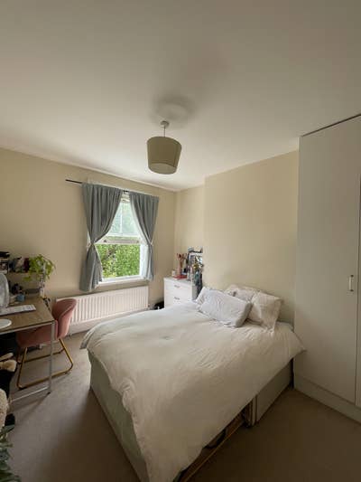 Room available in share house in Clapham North Main Photo