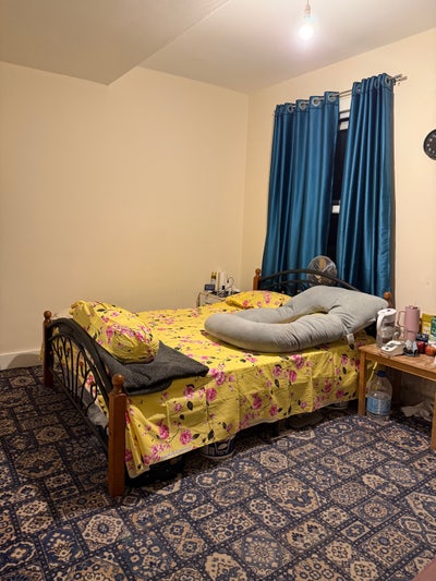 Room rent  Main Photo