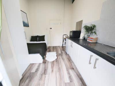 Single Room with a Balcony - Zone 1 (Pimlico) Main Photo