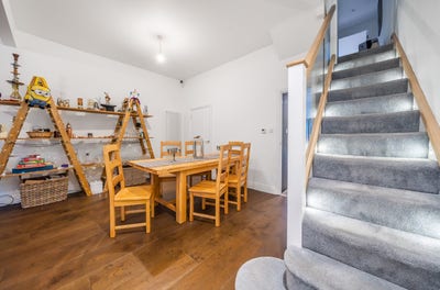 Double room with own bathroom and balcony Main Photo