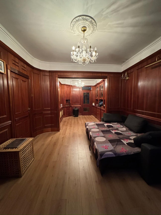 5 Bedroom House in London N15  Main Photo