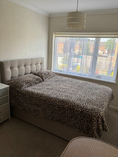 Double room in Shared House for prof. Female  Main Photo