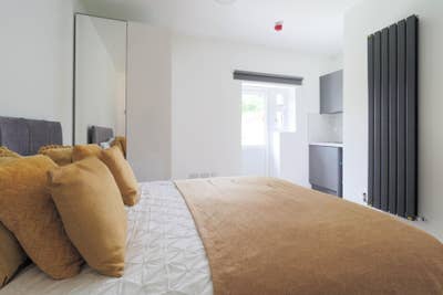 Luxury Flat Share - 5 Min Walk Borehamwood Station Main Photo